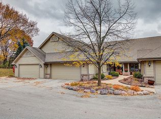 N14W30125 High Ridge Rd, Pewaukee, WI 53072