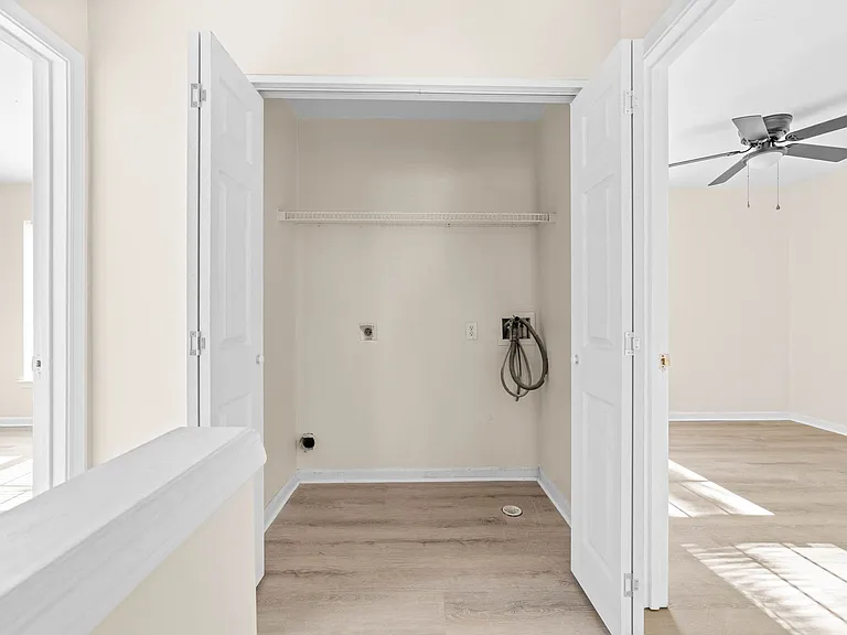 5403 Peachwood Dr — Photo 11