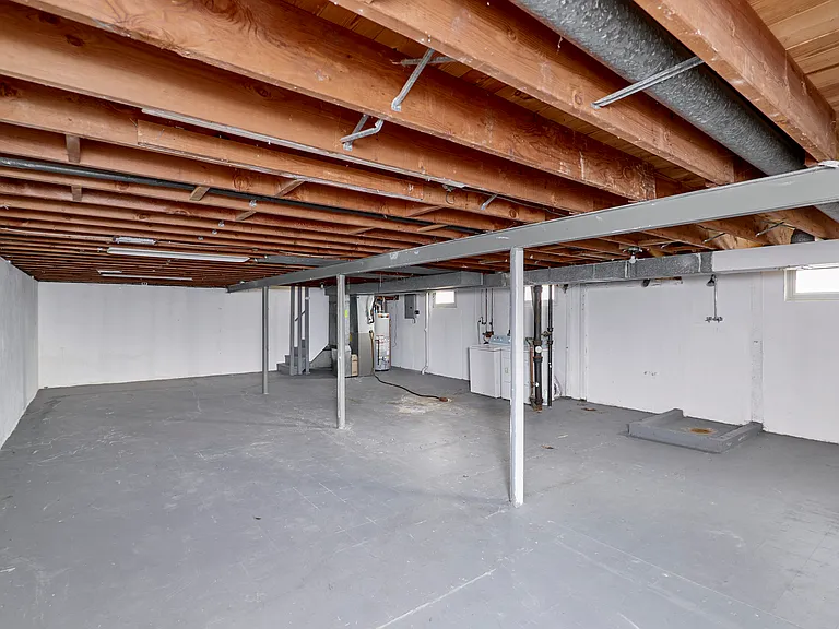 495 Versailles Dr — Photo 22