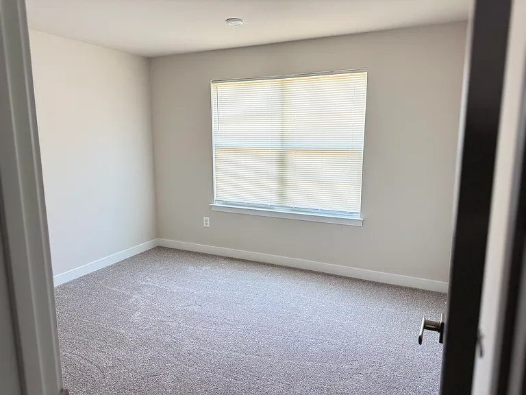 238 E Main St — Photo 10