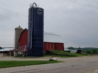 W7527 Mud Lake Rd, Lake Mills, WI 53551