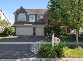 3290 Hillcrest Rd, Geneva, IL 60134