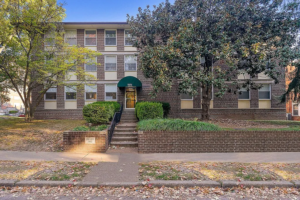 7571 Wellington Way APT 3B photo 1