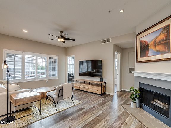 4th image of 1500 E Pusch Wilderness Dr Unit 8201