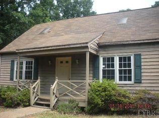 122 Oak Ridge Dr, Madison Heights, VA 24572