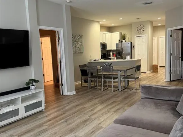 9410 Georgian Park Ln APT 110, Tampa, FL 33626