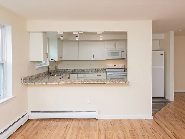 Eli Whitney Apartments — Photo 11