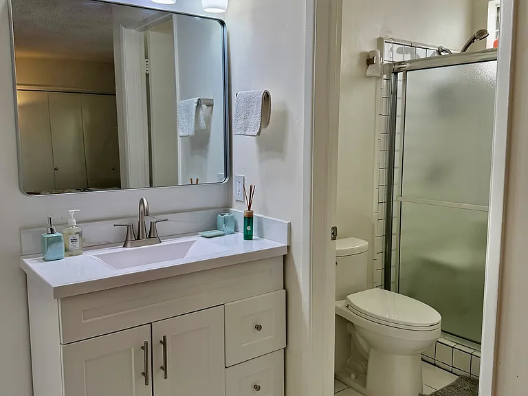 3724 Kelton Ave #3-2 — Photo 12