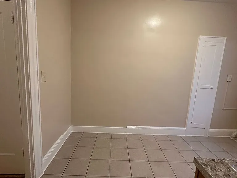 Palisades Apartments — Photo 10