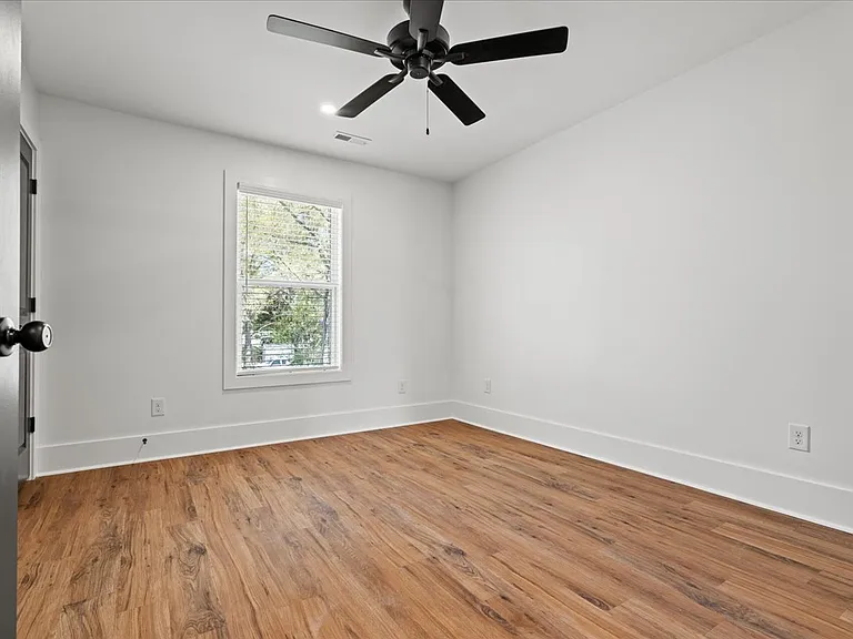 1308 Twelve Oaks Ln #1 — Photo 18
