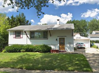1918 Bristol Cir, Carpentersville, IL 60110