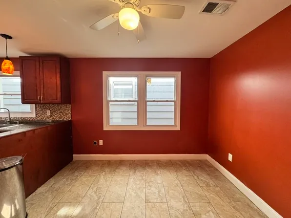 72 Sterling Avenue image 7 of 30