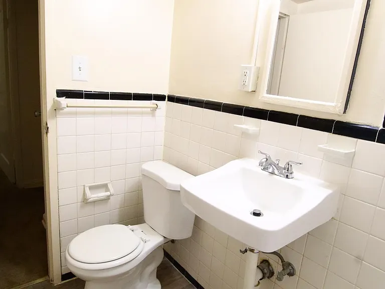 126 Joliet St SW #A — Photo 11