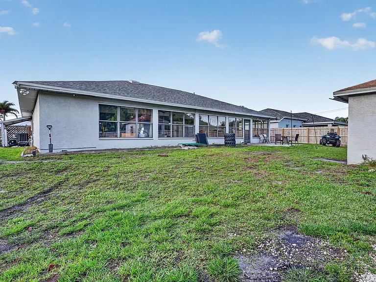 481 SW Aster Rd — Photo 44