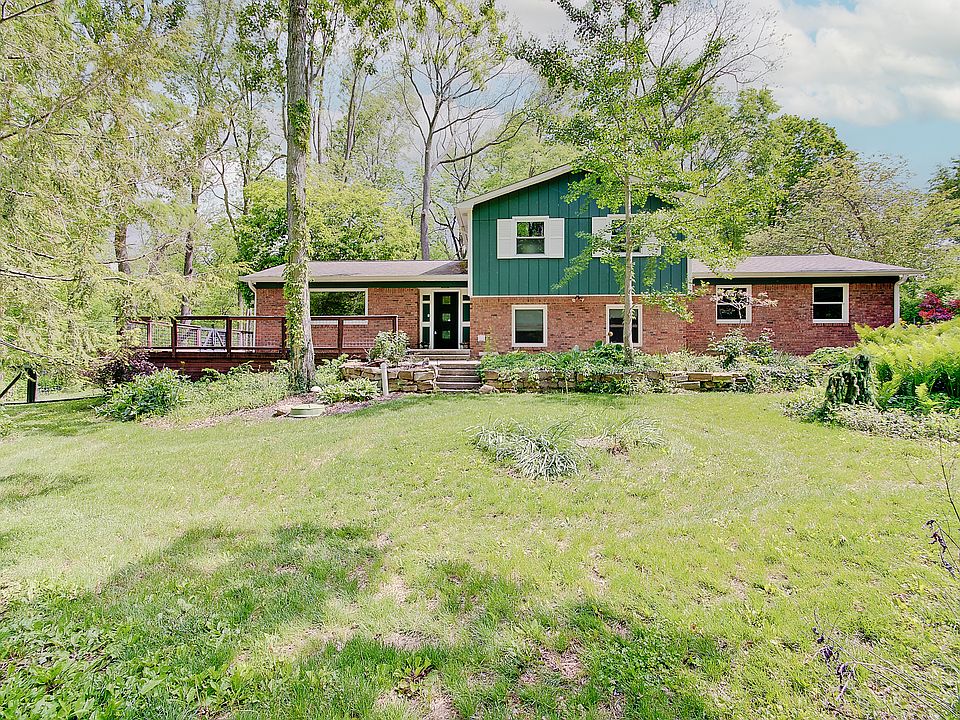 1st image of 805 Eaglewood Dr