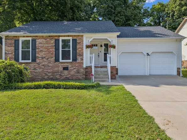 223 Valley Dr, Columbia, TN 38401