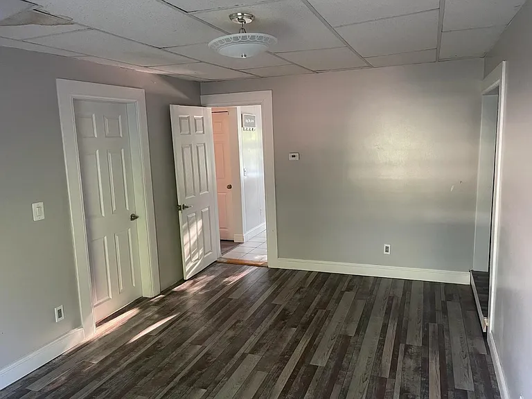 3 Battey Ave #3 — Photo 5