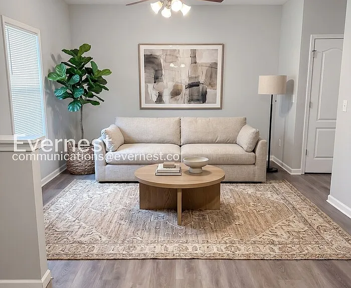 8641 Thomas Ln — Photo 3
