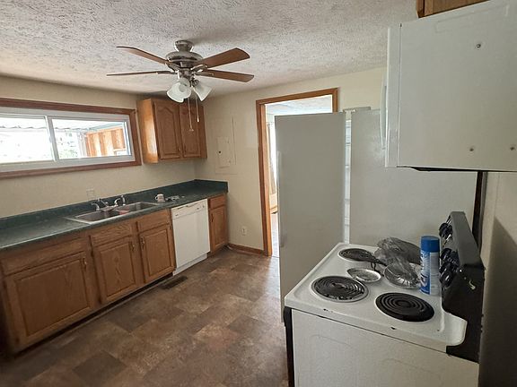5th image of 1177 Highway 126 #1