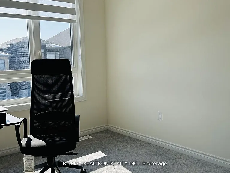 1136 Wilmington Ave — Photo 14