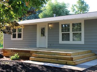 13193 N 3rd Ave, Lindstrom, MN 55045