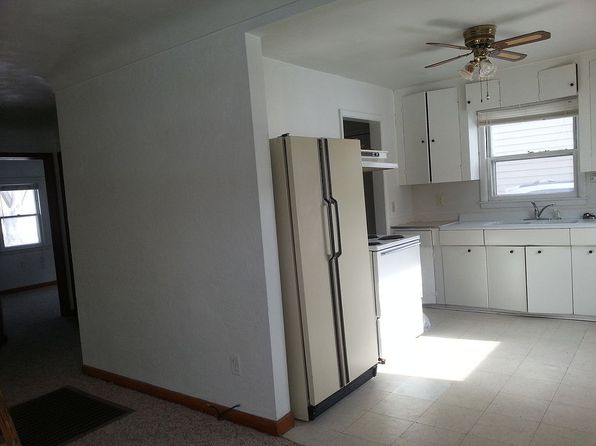 cedar-rapids-iowa-111212871 picture