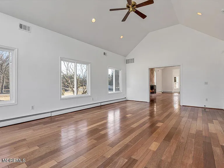 257 Ford Rd — Photo 11