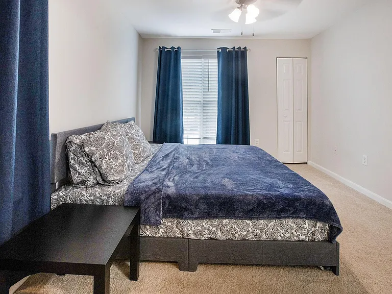 MASTER KING SIZE BEDROOM