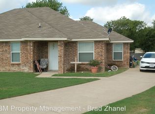 1496 Vermont St, Waxahachie, TX 75165