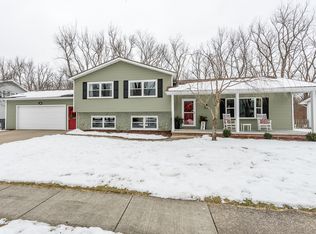 5300 Stony Creek Dr, Midland, MI 48640