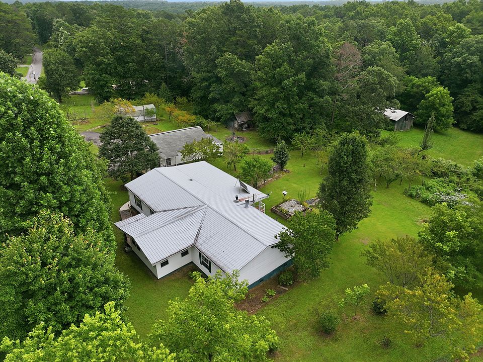 1st image of 704 Canyon Dr