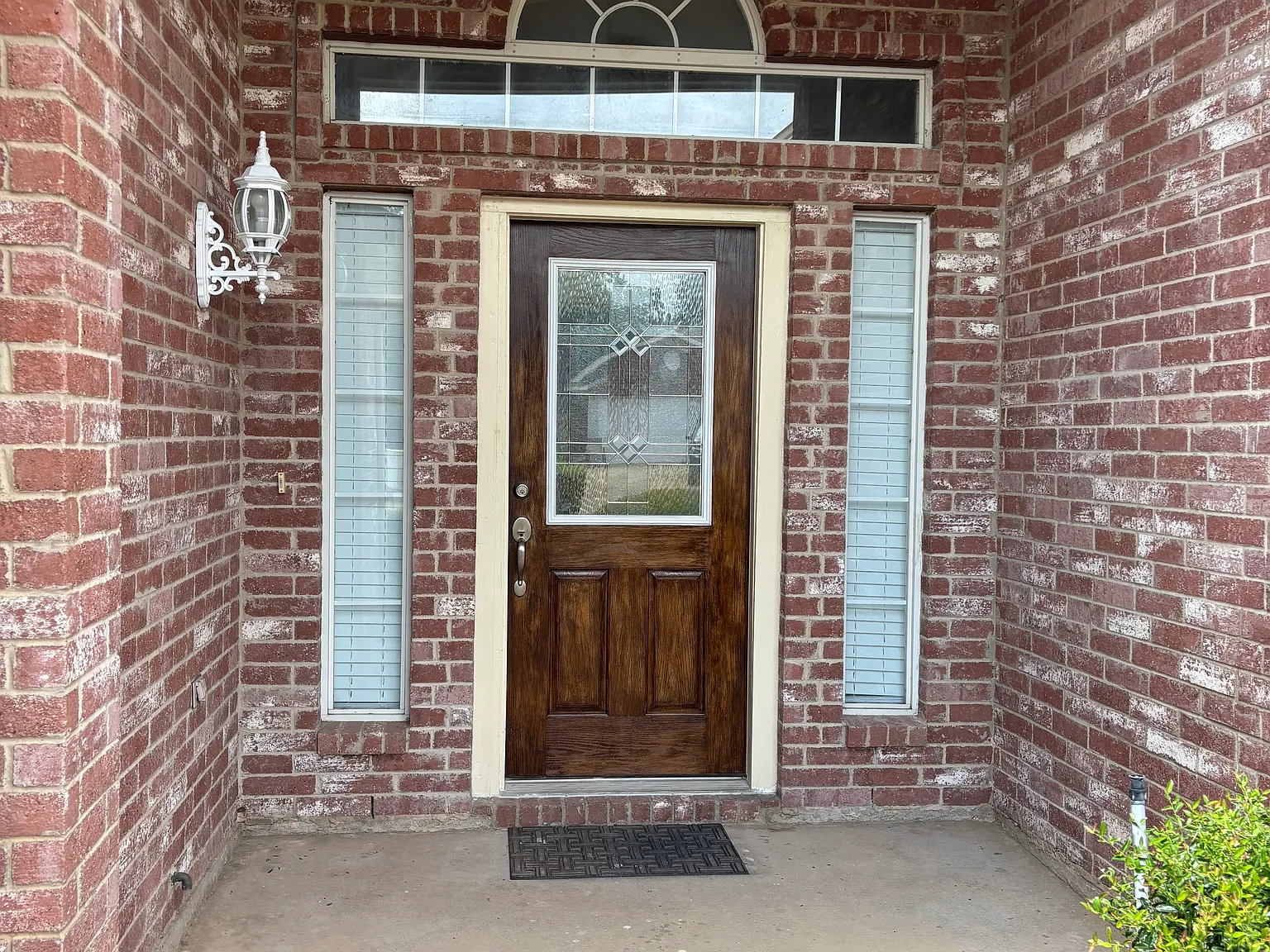 3 bed, 1732 sqft, $2,500 — Photo 2