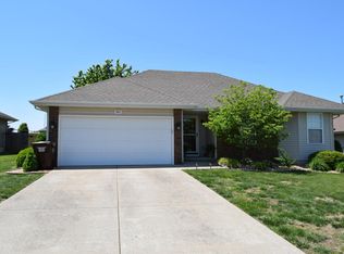 943 S Jester Ave, Springfield, MO 65802