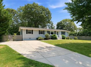 3 Herd Lane, East Setauket, NY 11733