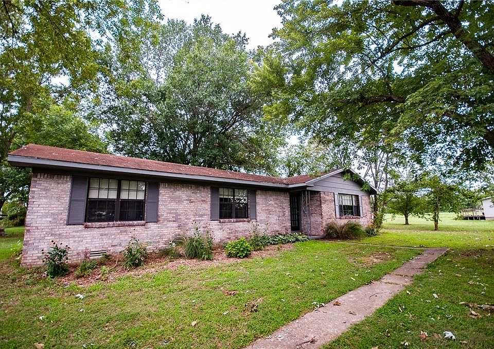 1st image of 307 Parker Ln