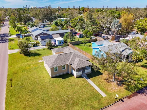 1725 56th St S, Gulfport, FL 33707