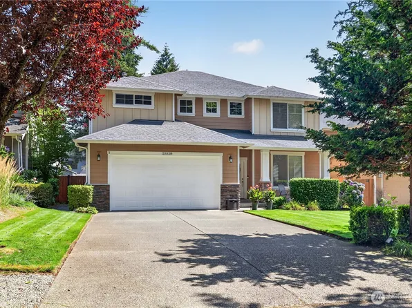 25528 Lake Wilderness Place SE, Maple Valley, WA 98038
