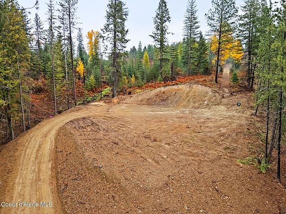 2nd image of 605 Maude Ridge Rd