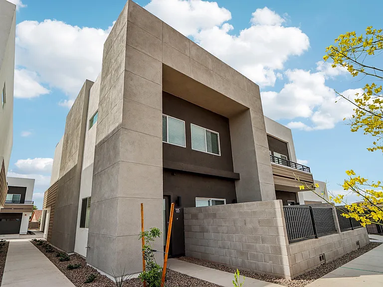 Elevate at Red Mountain Townhomes — Photo 20