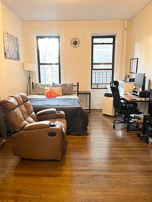 Rented by Douglas Elliman | media 4