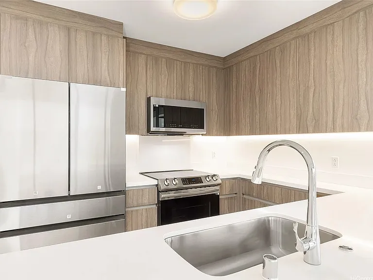 1515 Liona St #2012 — Photo 2