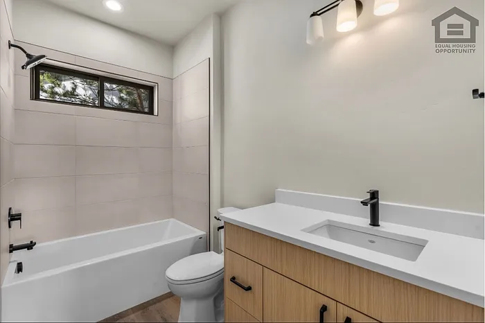 2548 SW Yew Ave #103 — Photo 16