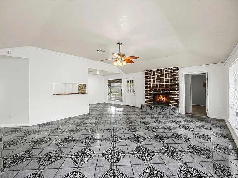 7226 Ridgeberry Dr — Photo 4