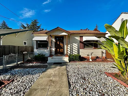 487 Seymour St Photo 1
