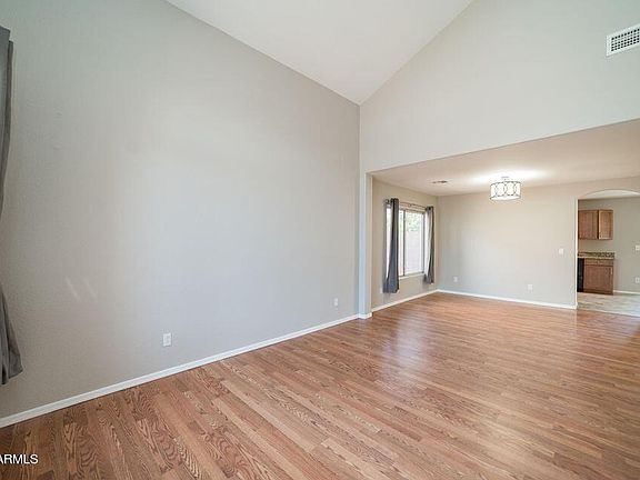 4th image of 9152 W Quail Ave