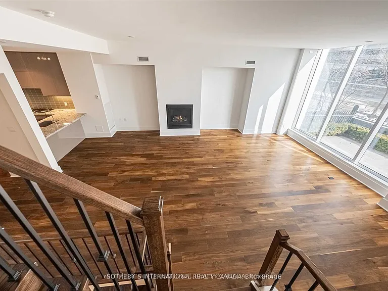 29 Queens Quay E #Townhouse 113 — Photo 20
