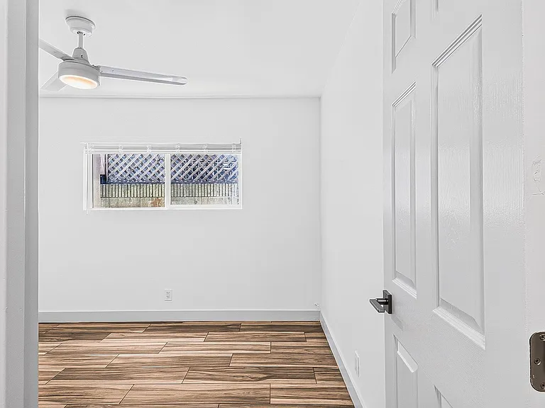 1332 Walnut Ave — Photo 16