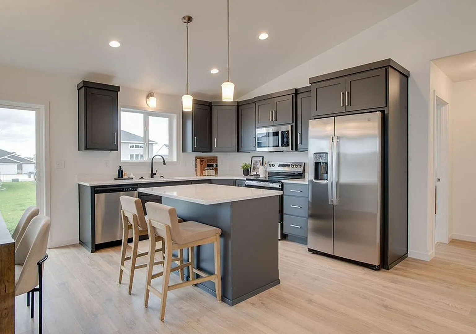 3 Bedroom 2 Bath South Moorhead — Photo 1