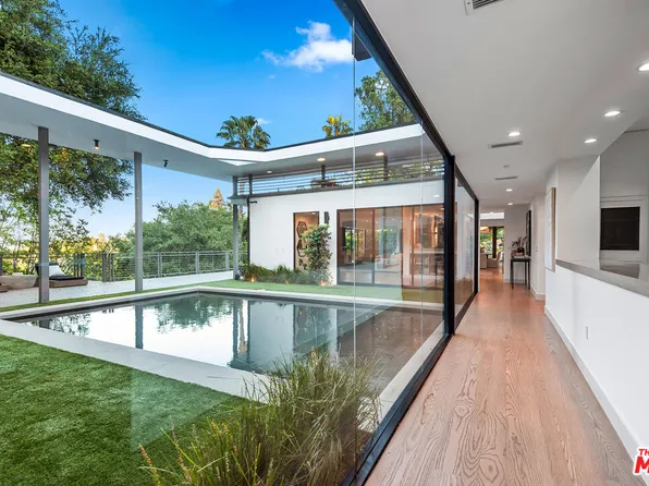 15941 Skytop Rd, Encino, CA 91436