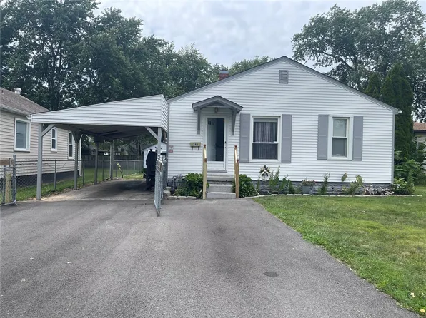 546 Logan St, Bethalto, IL 62010